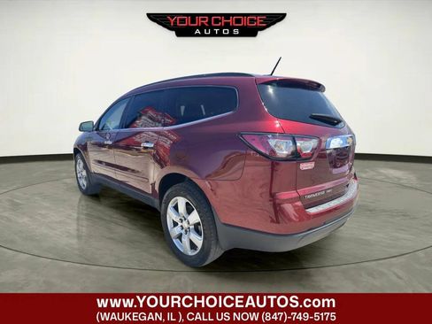 Used 2017 Chevrolet Traverse LT w/ Style and Technology Package AWD/4WD image 3
