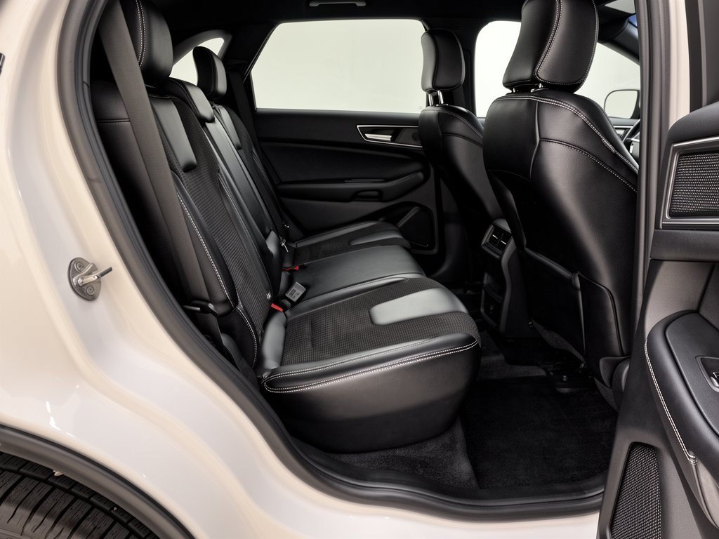 Used 2023 Ford Edge ST AWD/4WD image 29
