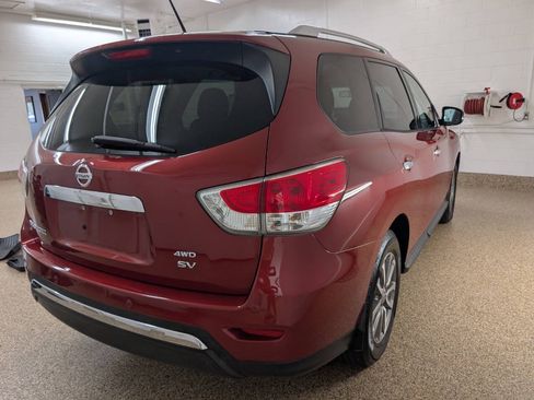 Used 2013 Nissan Pathfinder SV AWD/4WD image 4