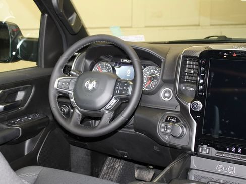 New 2026 RAM 1500 Big Horn AWD/4WD image 14
