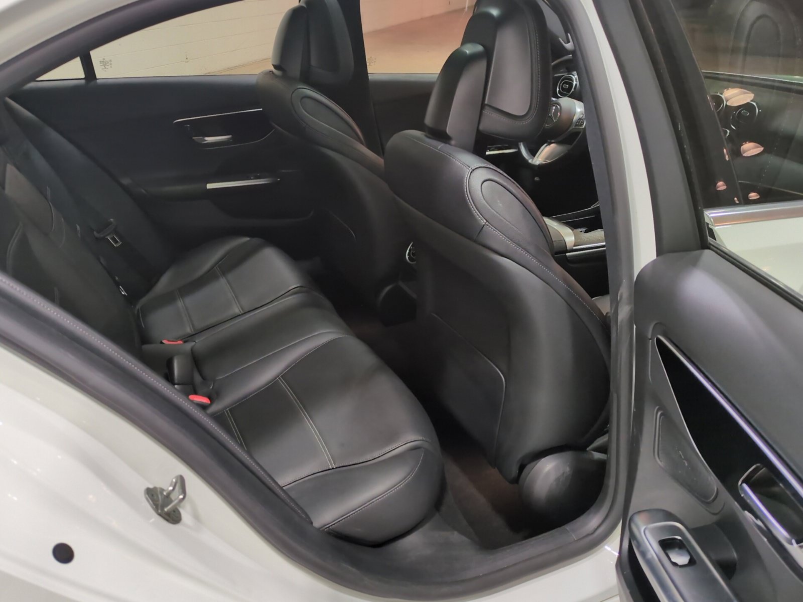 Used 2022 Mercedes-Benz C 300 4MATIC Sedan image 11