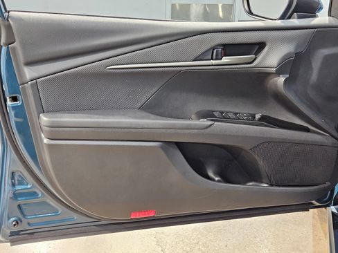 Used 2025 Toyota Camry SE FWD image 20