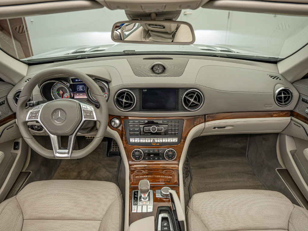 Used 2013 Mercedes-Benz SL 550 image 5