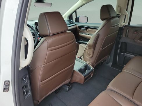 New 2026 Honda Odyssey Touring image 10
