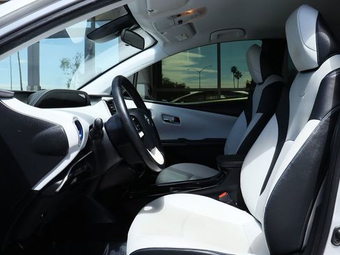 Used 2016 Toyota Prius Three Touring image 38