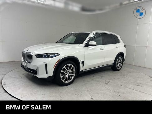 Used 2024 BMW X5 xDrive40i w/ Premium Package AWD/4WD image 1