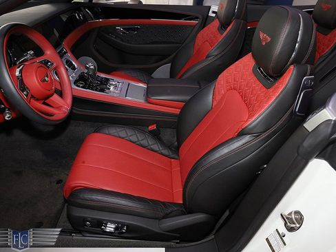Used 2022 Bentley Continental GT V8 image 15