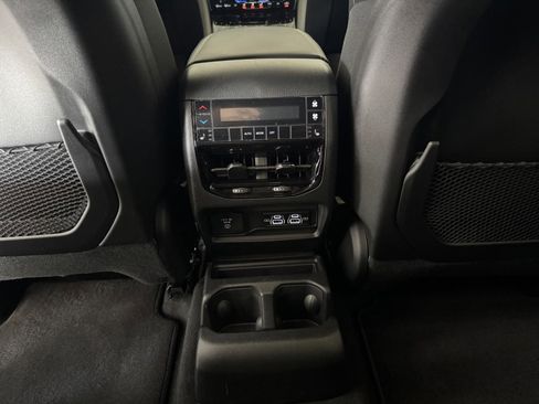 New 2025 Jeep Grand Cherokee L Limited w/ Black Appearance Package image 29