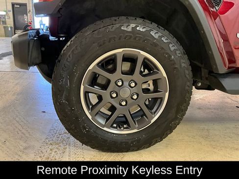 Certified 2021 Jeep Gladiator Overland w/ Popular Equipment Package image 18