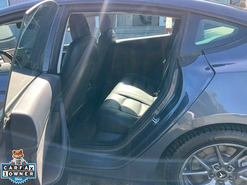 Used 2022 Tesla Model 3 Long Range AWD/4WD image 8