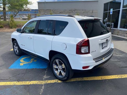 Used 2016 Jeep Compass High Altitude AWD/4WD image 3