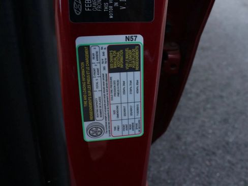 Used 2025 Hyundai Elantra SEL FWD image 32