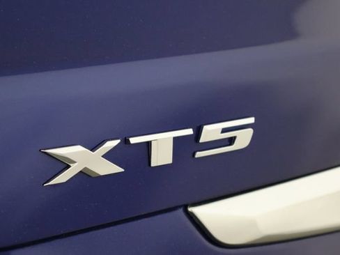 Used 2023 Cadillac XT5 Premium Luxury w/ Technology Package FWD image 38