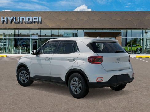 New 2026 Hyundai Venue SE image 5