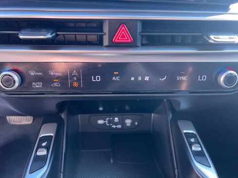 Certified 2024 Kia Sorento X-Line EX AWD/4WD image 19