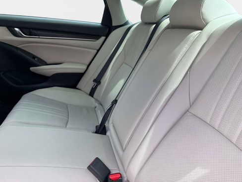 Used 2021 Honda Accord EX-L image 11