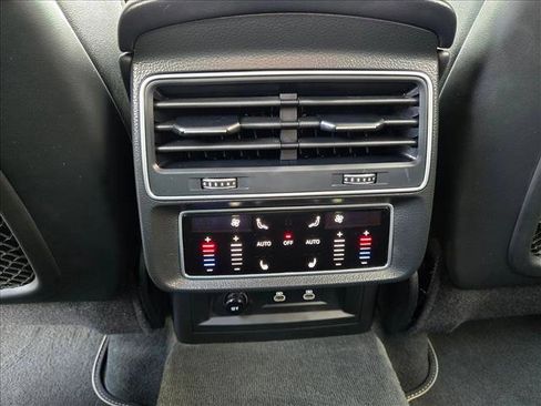 Used 2025 Audi Q7 3.0T Premium Plus w/ Premium Plus Package image 18