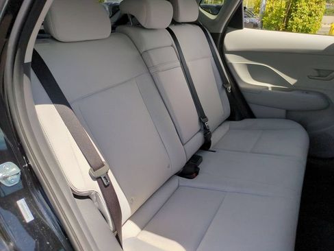 Used 2025 Hyundai Kona SEL FWD image 29