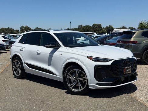 New 2027 Audi Q6 e-tron Premium Plus AWD/4WD image 2