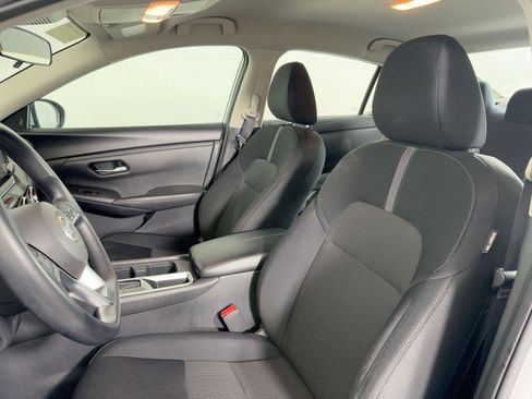 Used 2023 Nissan Sentra SV image 5