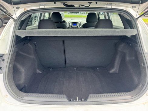 Used 2017 Hyundai Elantra GT image 6