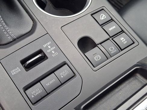 Used 2023 Toyota Highlander XLE w/ Protection Package #3 (TMS) image 25