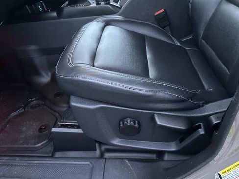 Used 2025 Ford Bronco Badlands image 23