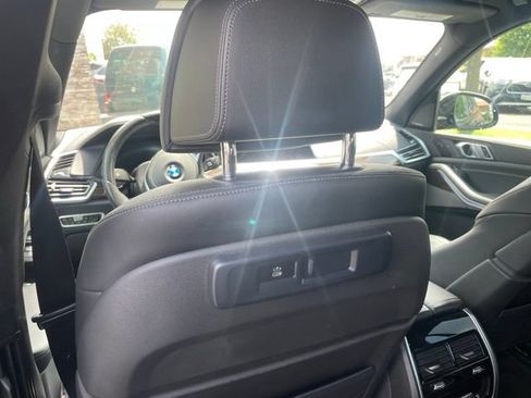Used 2021 BMW X5 xDrive40i w/ M Sport Package AWD/4WD image 38