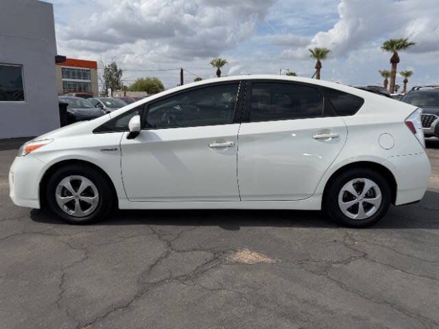 Used 2014 Toyota Prius Four w/ Solar Roof Package FWD image 6