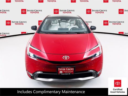 Used 2024 Toyota Prius XLE image 2