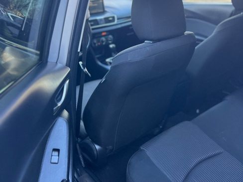 Used 2016 MAZDA MAZDA3 i Touring image 9