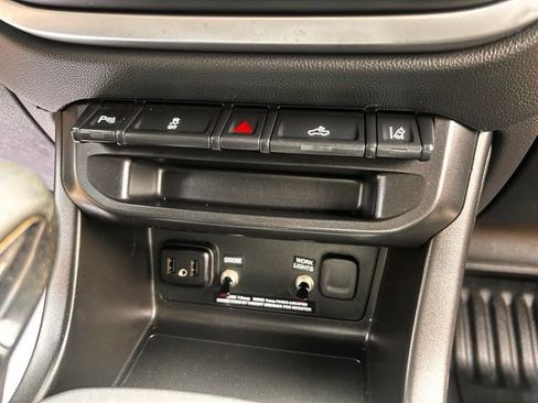 Used 2022 Chevrolet Colorado LT w/ Fleet Safety Package AWD/4WD image 24