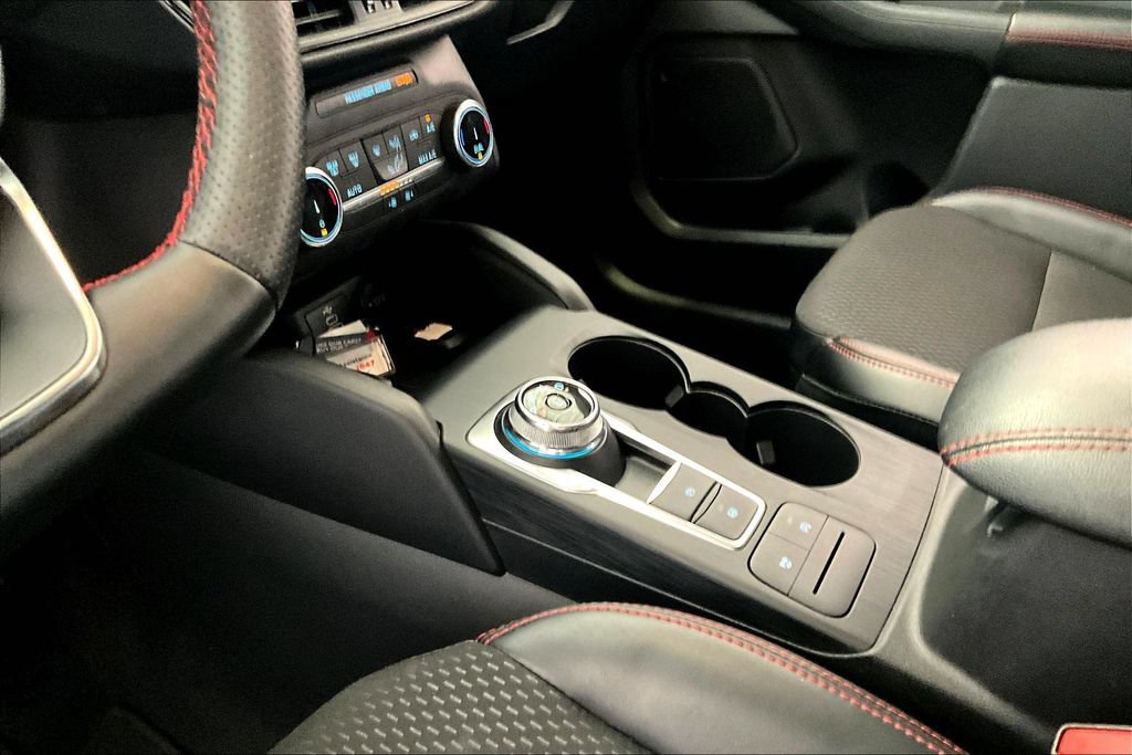 Used 2025 Ford Escape ST-Line FWD image 17