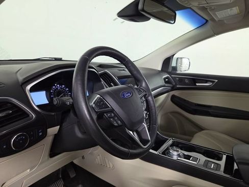 Used 2020 Ford Edge Titanium AWD/4WD image 14