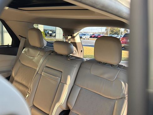 Used 2021 Ford Explorer Platinum w/ Equipment Group 601A image 27