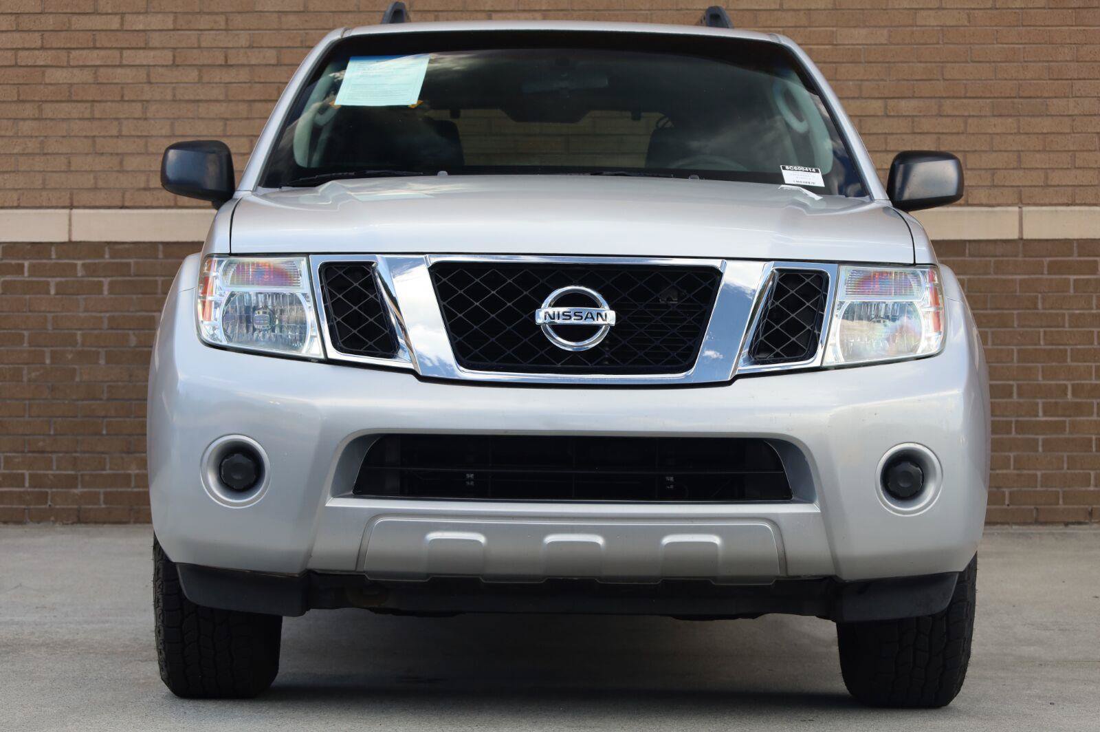 Used 2008 Nissan Pathfinder S AWD/4WD image 6