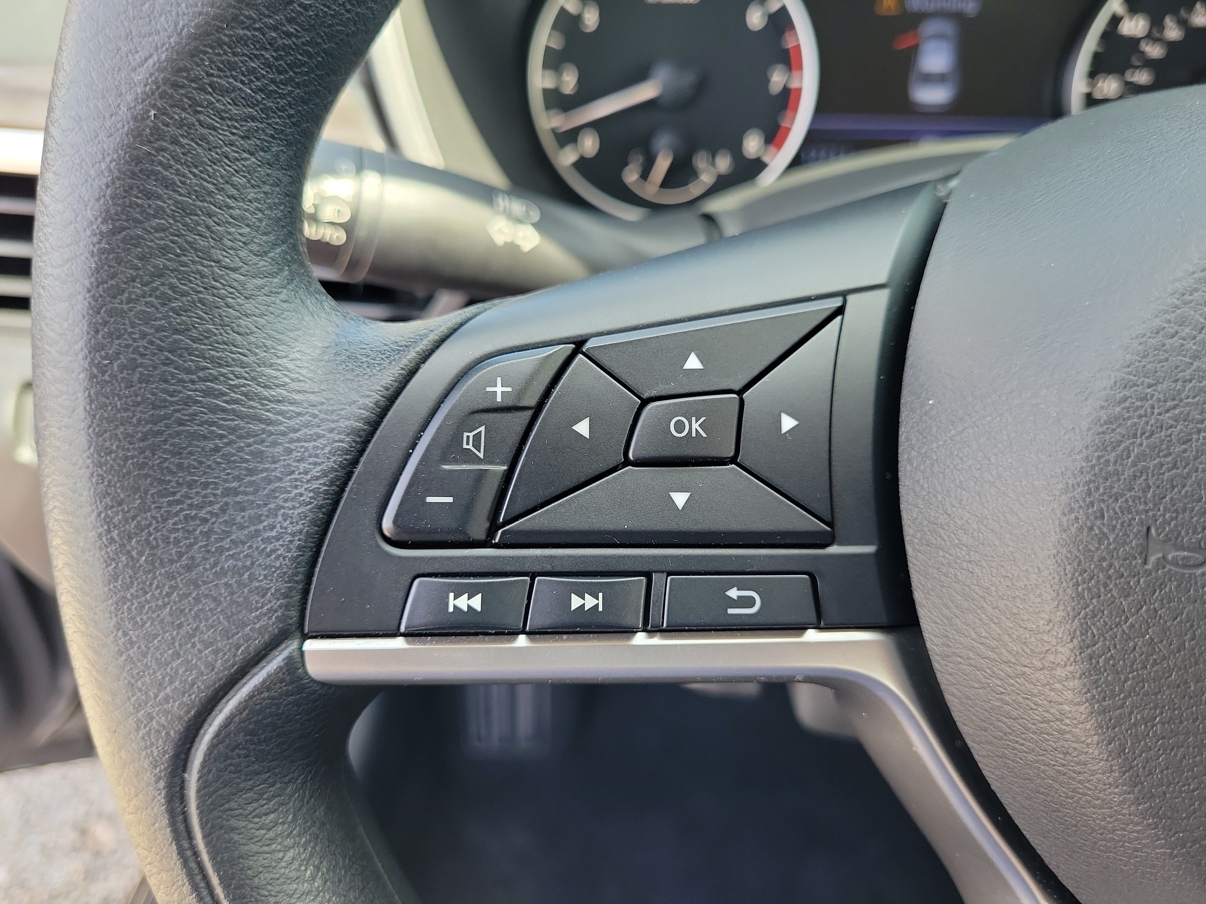 Certified 2026 Nissan Altima 2.5 SV FWD image 16