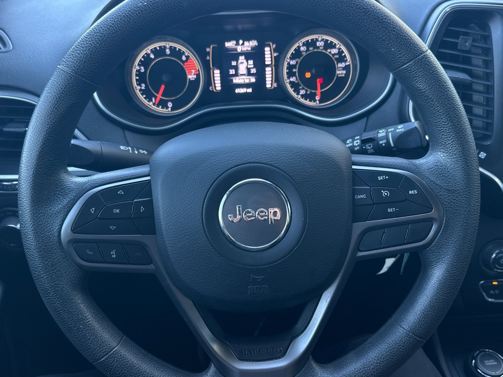 Used 2021 Jeep Cherokee Latitude AWD/4WD image 22