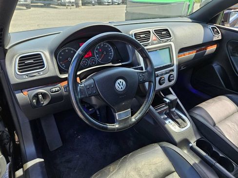 Used 2009 Volkswagen Eos Lux FWD image 13