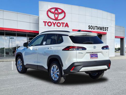 New 2026 Toyota Corolla Cross LE image 4