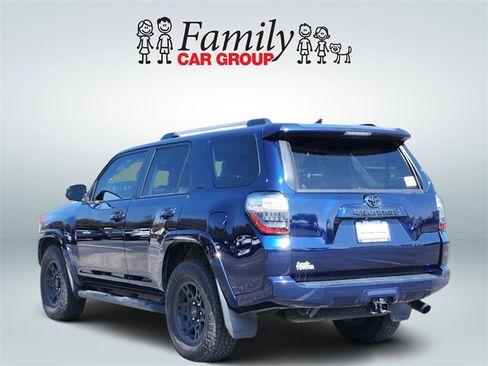 Used 2022 Toyota 4Runner SR5 Premium w/ Moonroof Package image 3