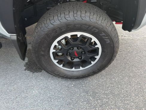 Certified 2026 Toyota Tacoma TRD Off-Road AWD/4WD image 39