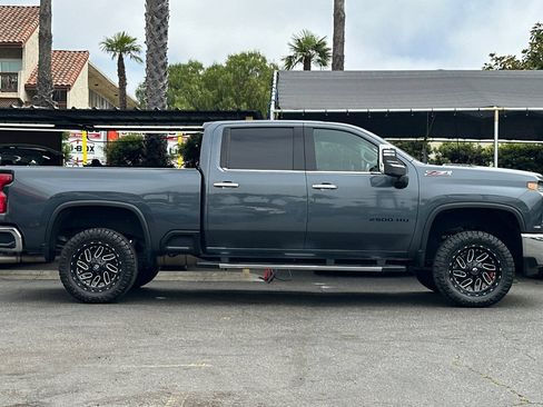 Used 2020 Chevrolet Silverado 2500 LTZ w/ LTZ Plus Package RWD image 3