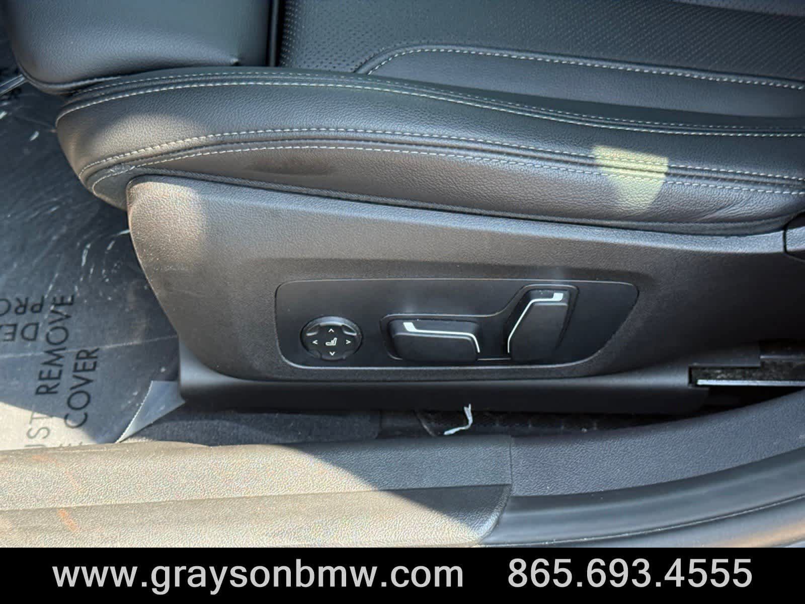 Used 2026 BMW 330i xDrive Sedan AWD/4WD image 13