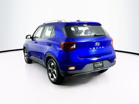 Used 2025 Hyundai Venue Limited image 5