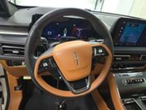Used 2025 Lincoln Aviator Black Label w/ Jet Appearance Package AWD/4WD image 10