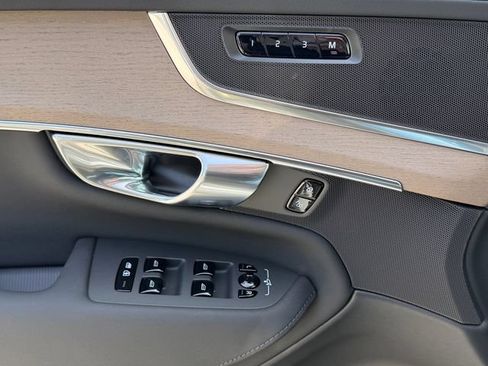 New 2026 Volvo XC90 B5 Core AWD/4WD image 24
