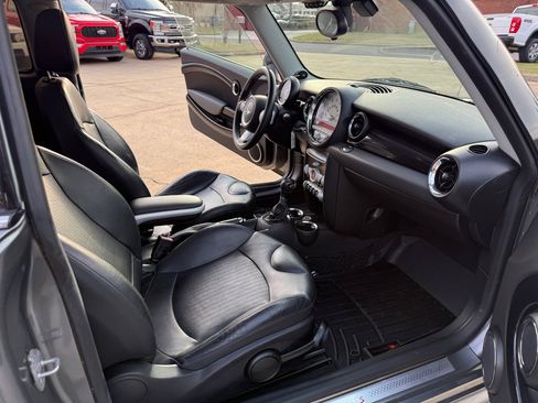 Used 2010 MINI Cooper Clubman S image 24