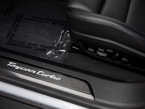 Certified 2022 Porsche Taycan Turbo image 25