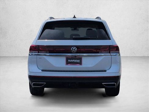 New 2026 Volkswagen Atlas SE FWD image 8